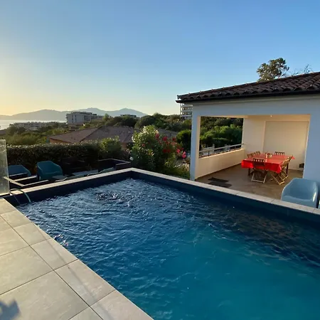 Barbosa Villa *